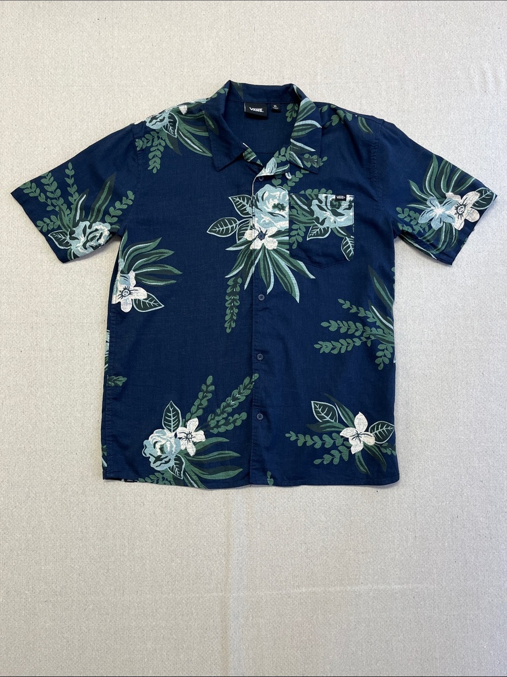 Vans Floral Hawaiian Button Up Shirt Mens XL Blue Tropical Camp
